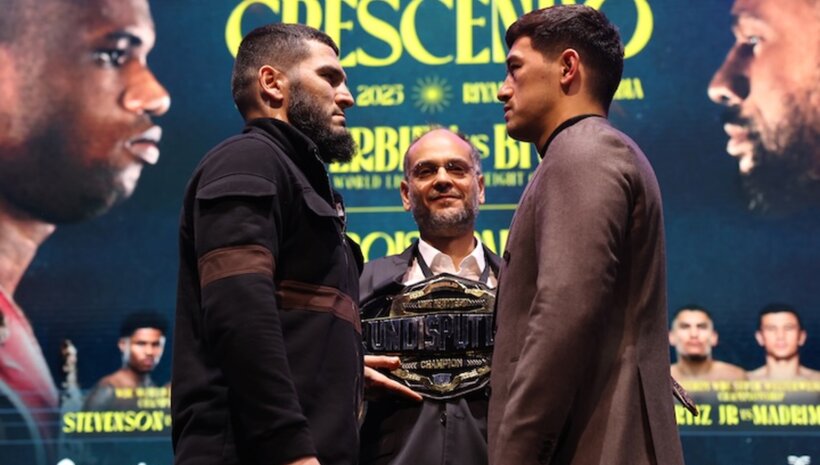 Артур Бетербиев 'не се интересува' от мач с Канело Алварес