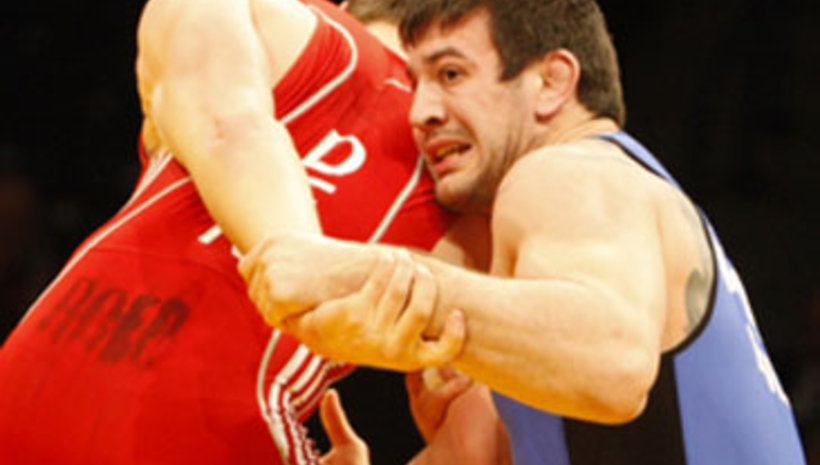 След квотата Маринов грабна и златото