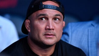 Легендата на UFC Би Джей Пен е арестуван