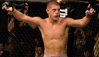 Joe Lauzon губи състезание по надяждане със сандвичи