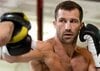 Бивш шампион на UFC обясни защо влиза в бокса: Искам боксови хонорари!