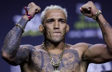 Чарлз Оливейра критикува Дан Хукър, че е отказал битка в UFC Рио