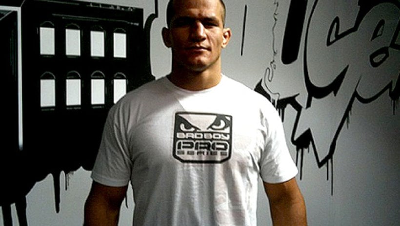 Junior dos Santos предложи да се бие в Китай