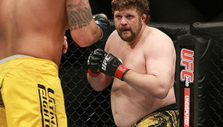 Roy Nelson: Мисля че Shane Carwin си е спрял хапчетата