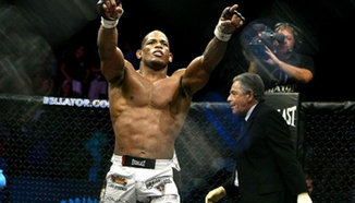 Hector Lombard мисли да предизвика Mark Munoz