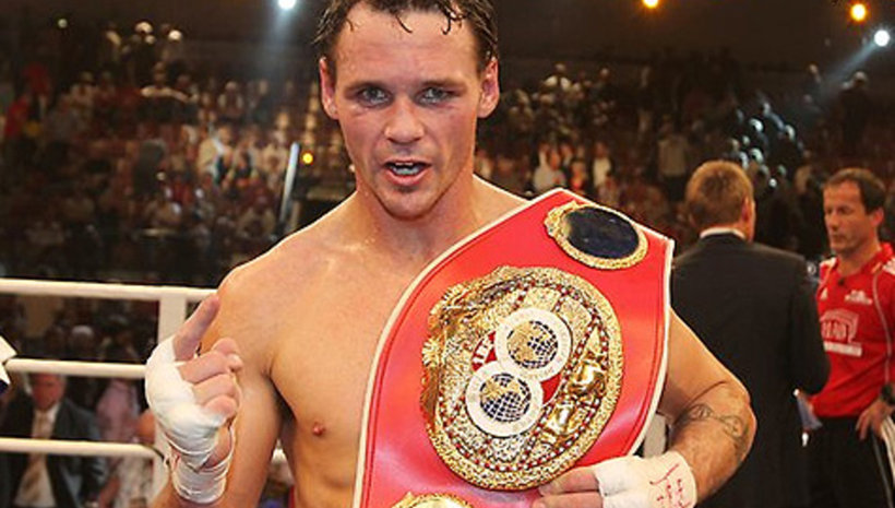 Австралиец обедини световните титли в средна категория две боксови федерации
