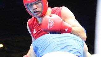 Тервел Пулев с награда Спортист на годината на СУ "Св. Кл. Охридски"