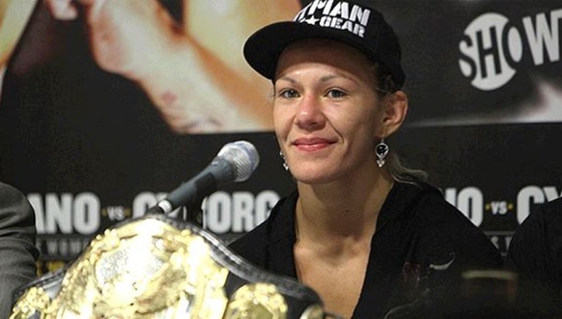 Cristiane Santos подписа с Invicta FC