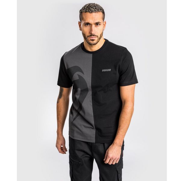 Тениска - Venum Giant Split T-Shirt - Black/Grey​