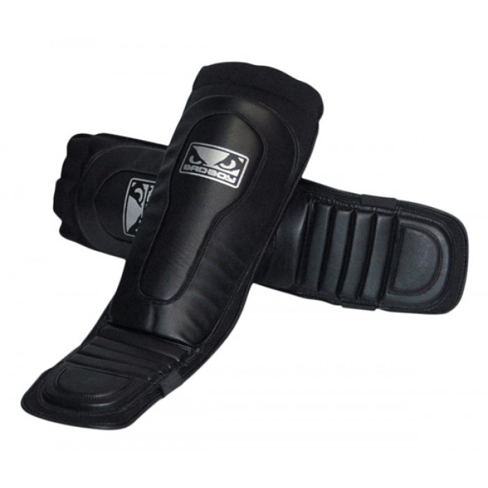 Протектори за крака - BAD BOY MMA SHINGUARDS / Black