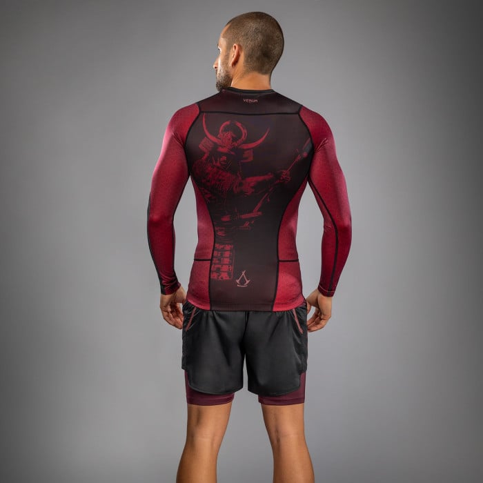Рашгард - Venum x Assassin's Creed Shadows Men's Long Sleeve Rashguard - Burgundy/Black​