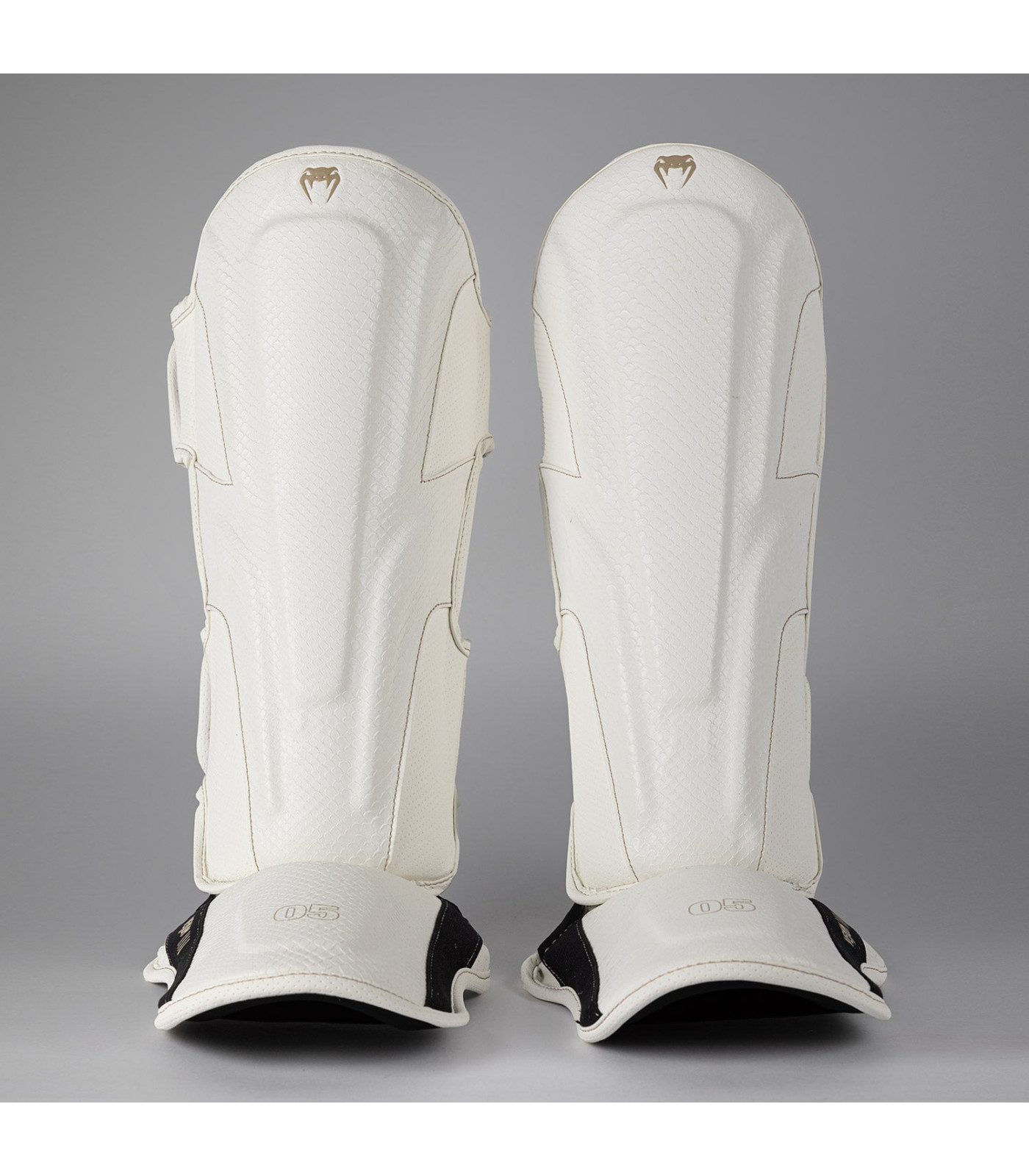 Протектори за крака - Venum Impact Evo Scales Shin Guards - Ivory​