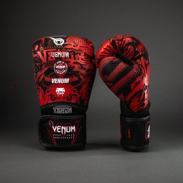 Боксови ръкавици Venum 20th Anniversary Boxing Gloves - Black/Red​