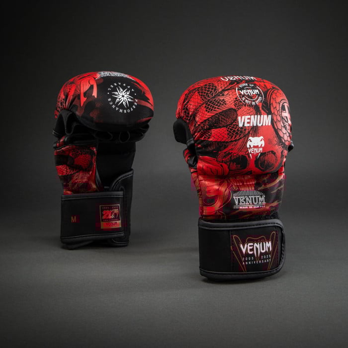 Тренировъчни ръкавици Venum 20th Anniversary Sparring Gloves - Black/Red​