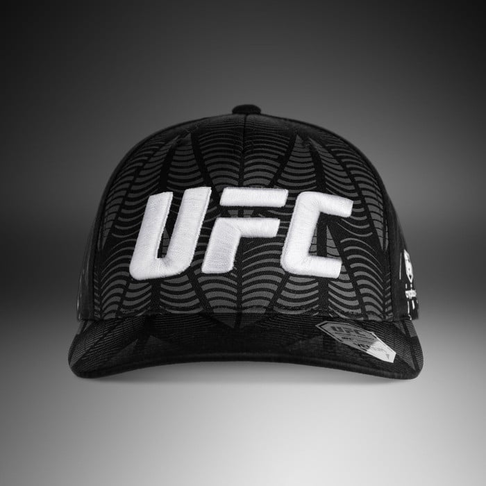 Шапка UFC Zenith by Venum Authentic Fight Night Cap - Black/White