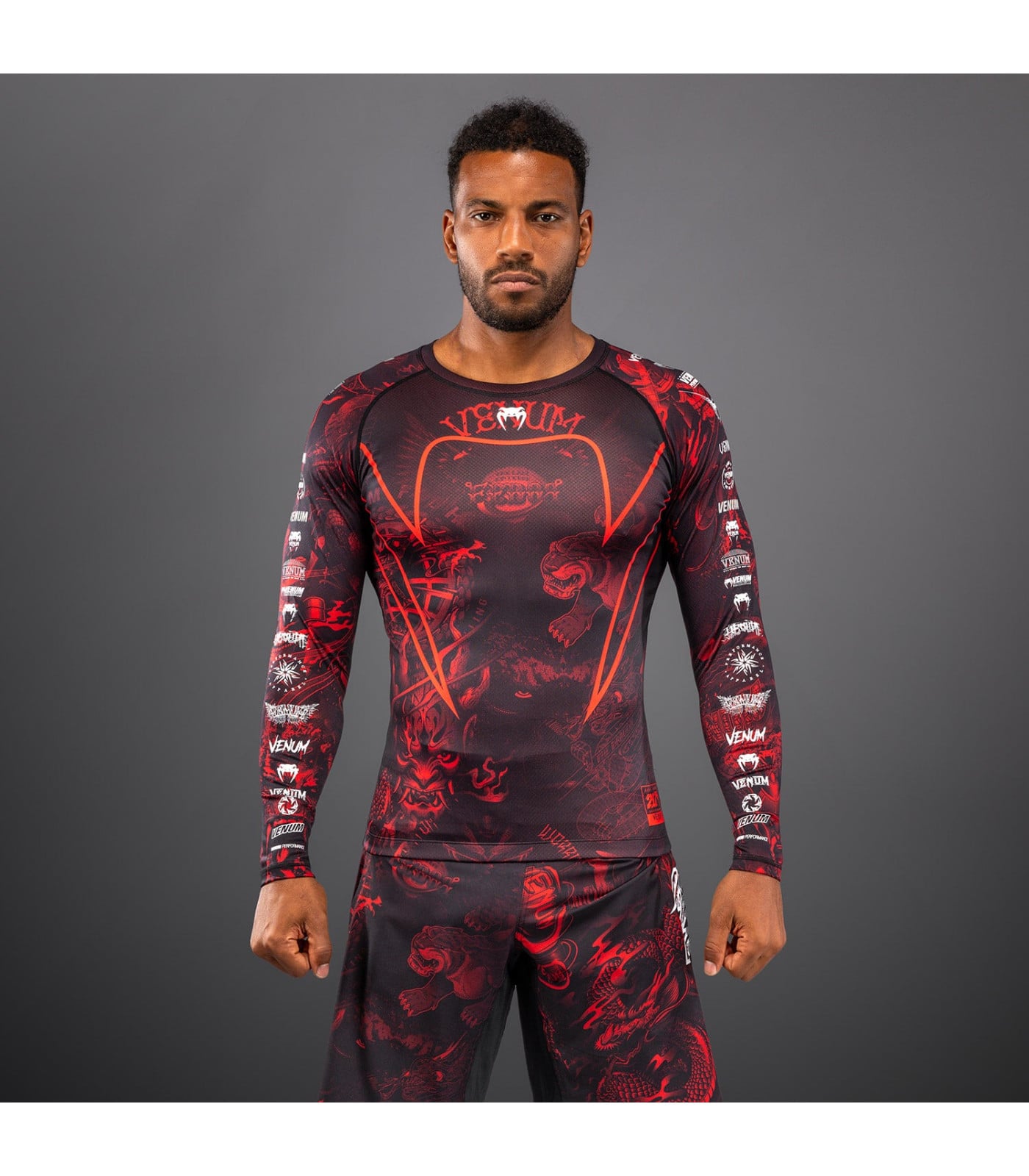 Рашгард Venum 20th Anniversary Long Sleeve Rashguard - Black/Red